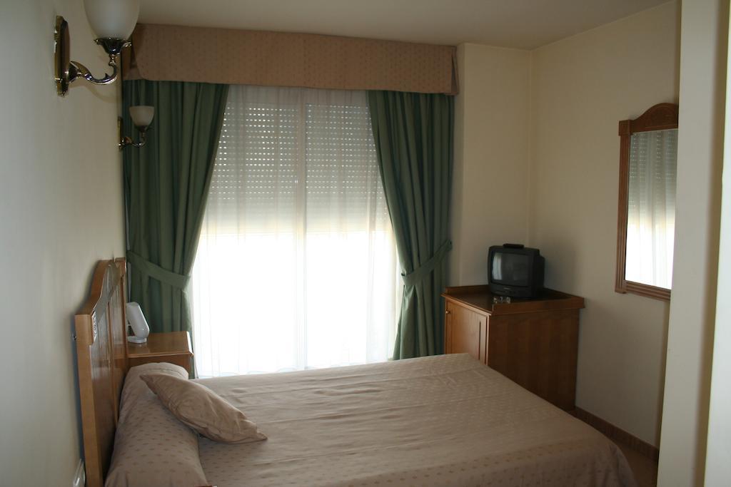 Hotel Austria 76 Puerto de Sagunto Exterior photo